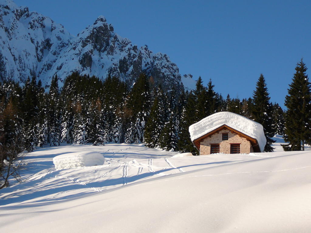 Hotel Chalet Giasenei Sagron Mis ภายนอก รูปภาพ