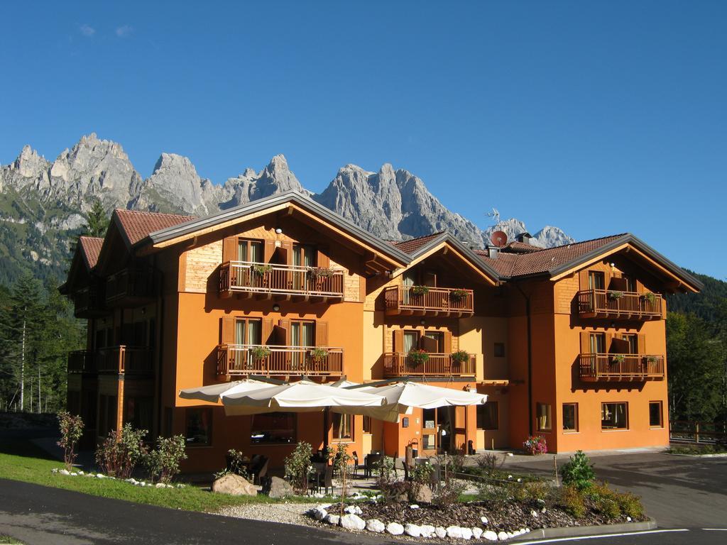 Hotel Chalet Giasenei Sagron Mis ภายนอก รูปภาพ