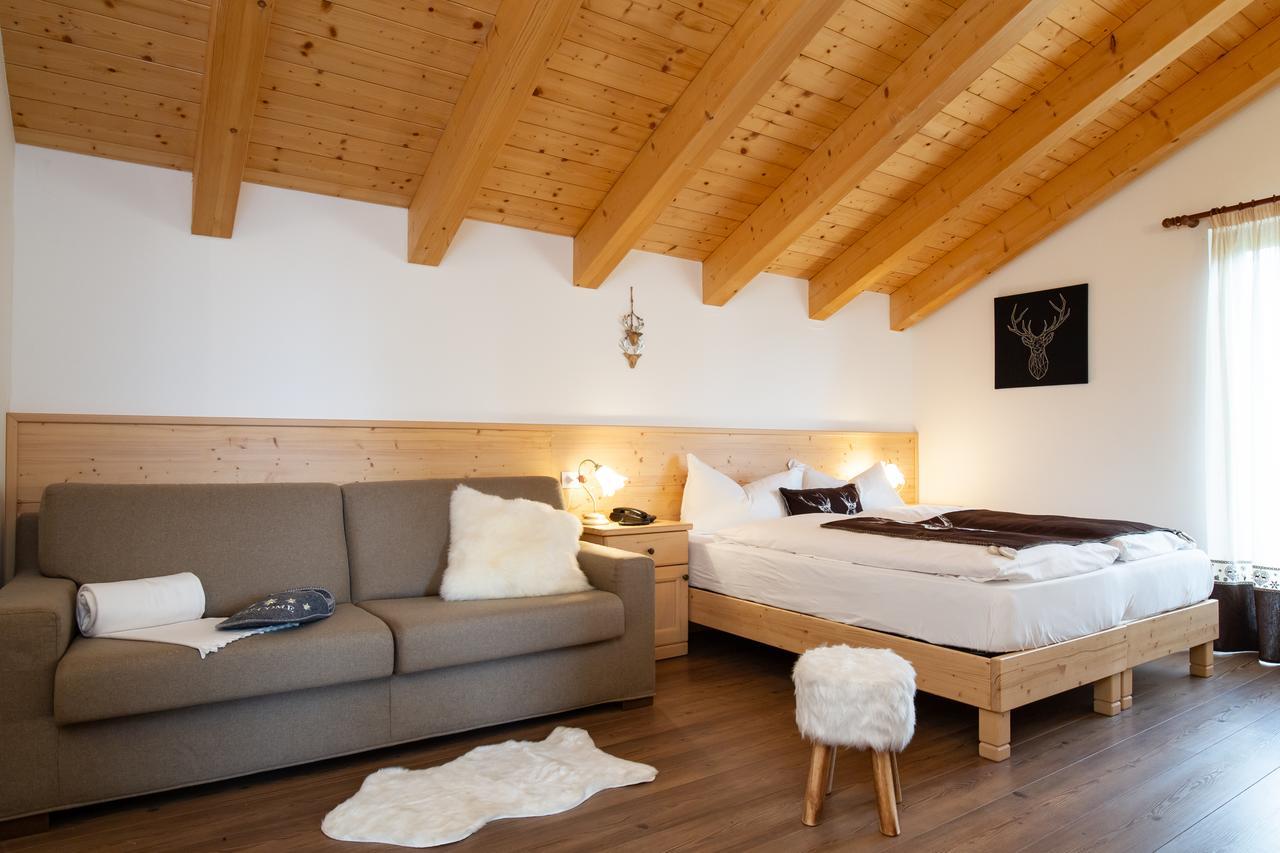 Hotel Chalet Giasenei Sagron Mis ภายนอก รูปภาพ
