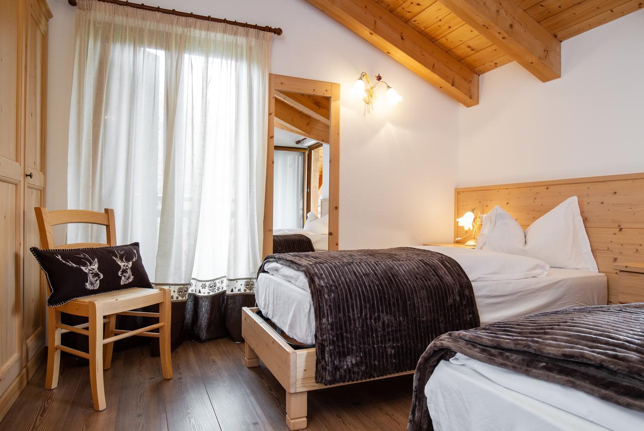 Hotel Chalet Giasenei Sagron Mis ภายนอก รูปภาพ
