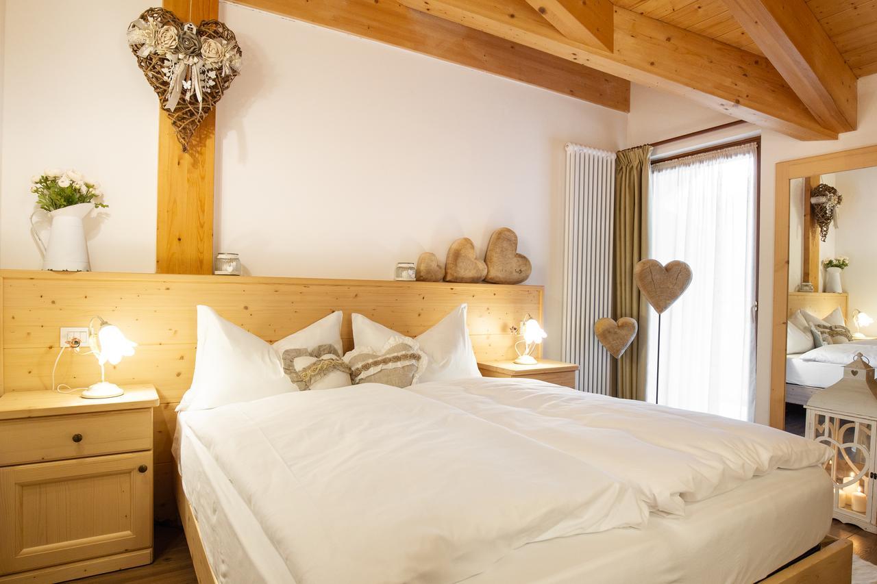 Hotel Chalet Giasenei Sagron Mis ภายนอก รูปภาพ