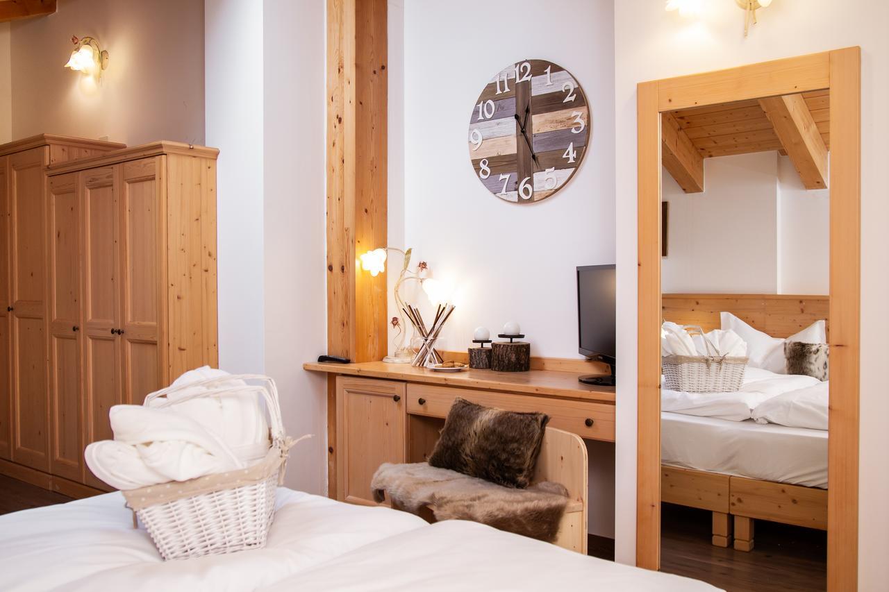 Hotel Chalet Giasenei Sagron Mis ภายนอก รูปภาพ