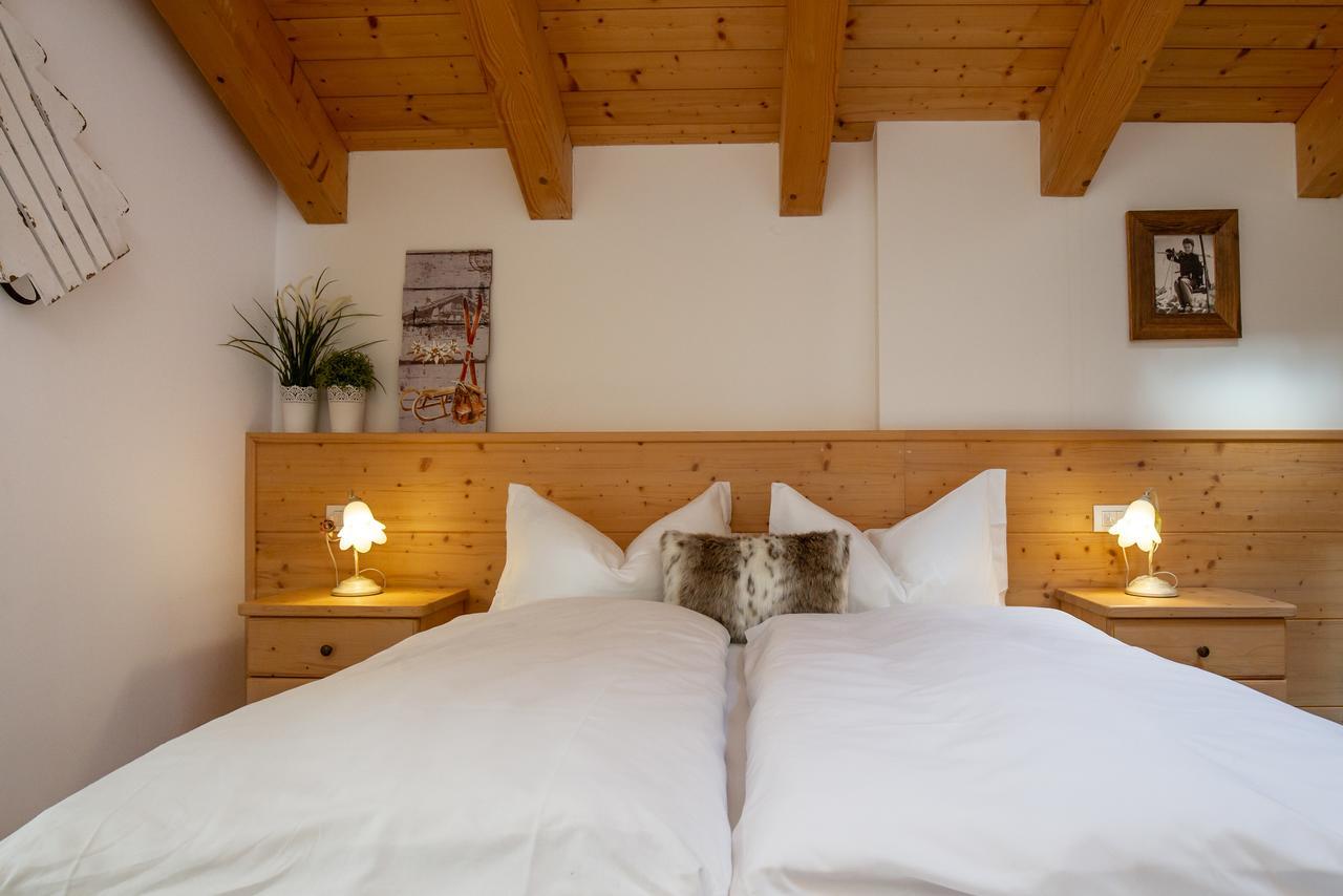 Hotel Chalet Giasenei Sagron Mis ภายนอก รูปภาพ