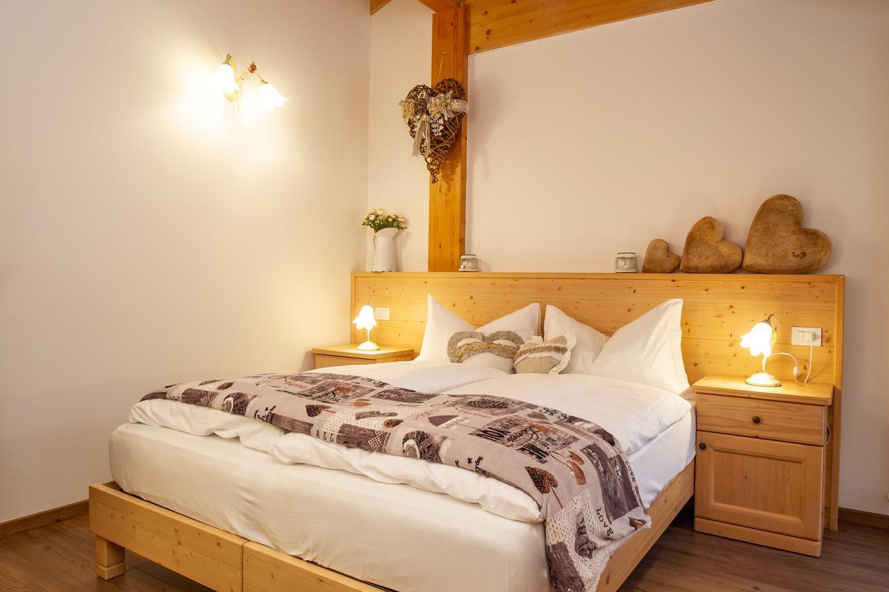 Hotel Chalet Giasenei Sagron Mis ภายนอก รูปภาพ