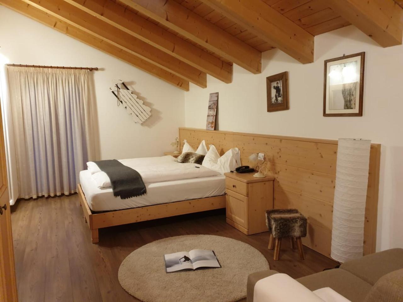 Hotel Chalet Giasenei Sagron Mis ภายนอก รูปภาพ